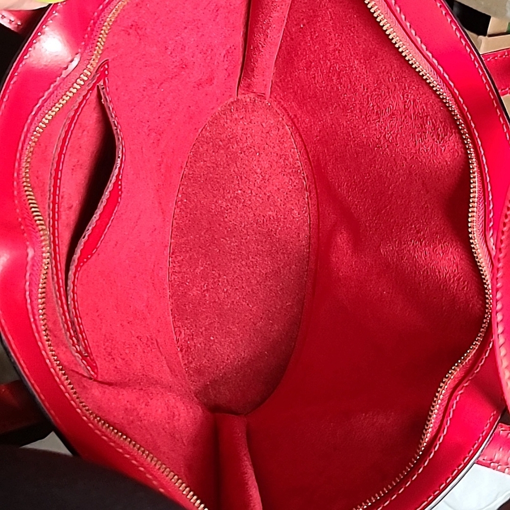 Louis Vuitton Saint Jacques PM Epi Leather Red Tote - Picture 11 of 13